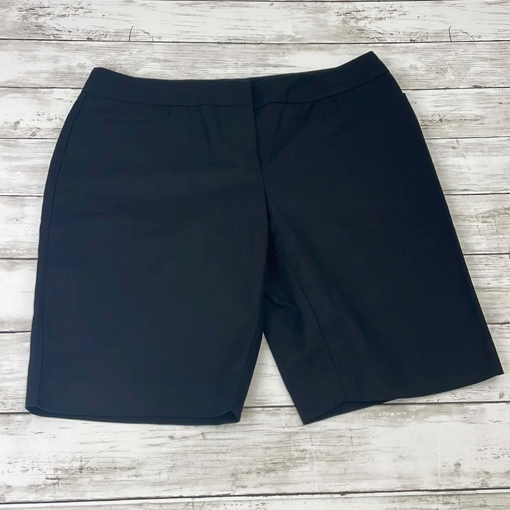 APT 9 modern fit SZ 8 black shorts stretchy